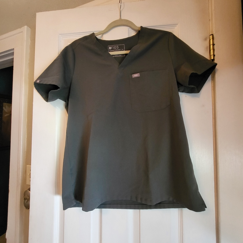 Figs scrub top size med